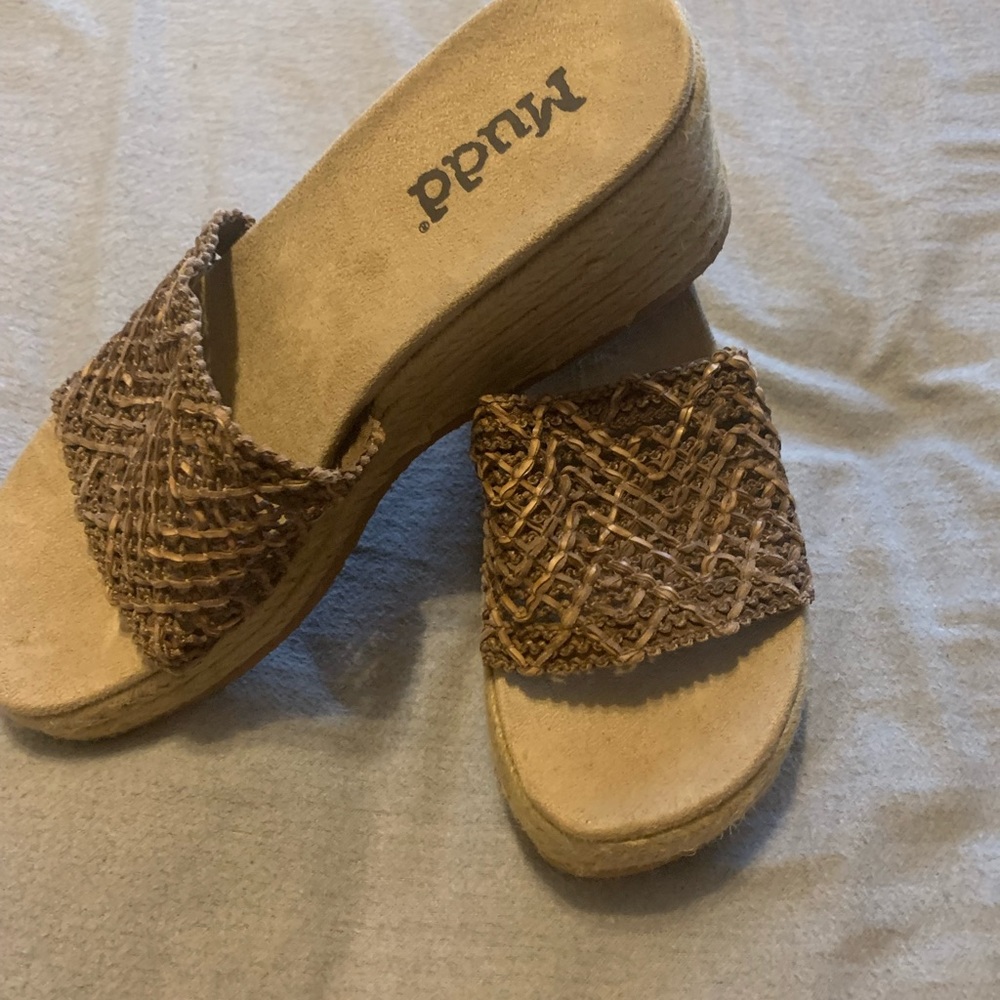 Mudd summer slides….they work with everything!